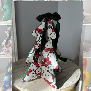 Hand-Sewn Christmas Trees – Hello Kitty